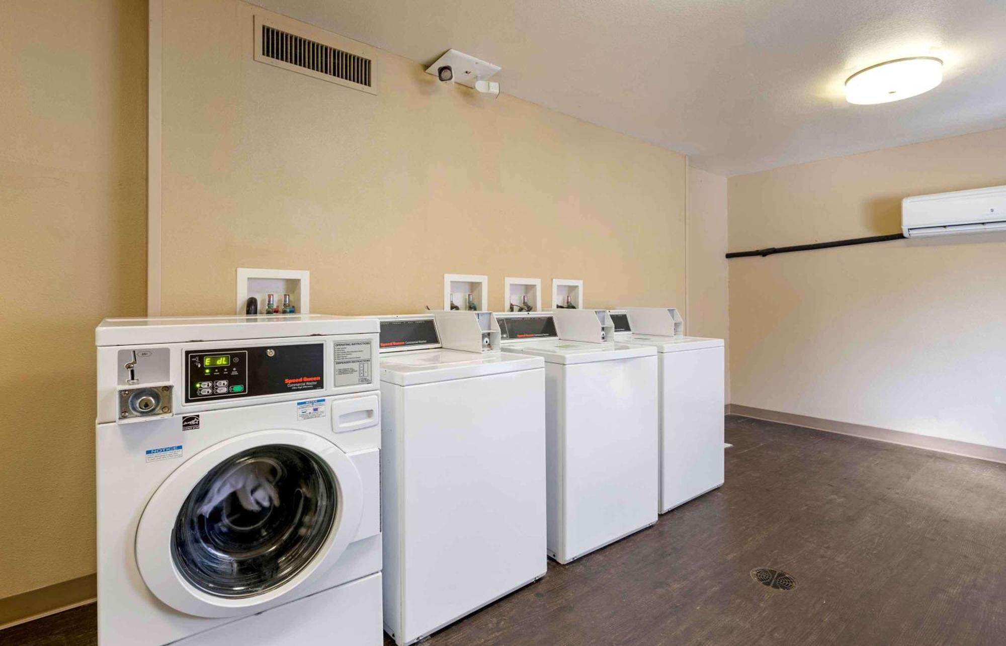Extended Stay America Suites - Orlando - Convention Center - Universal Blvd Williamsburg Dış mekan fotoğraf