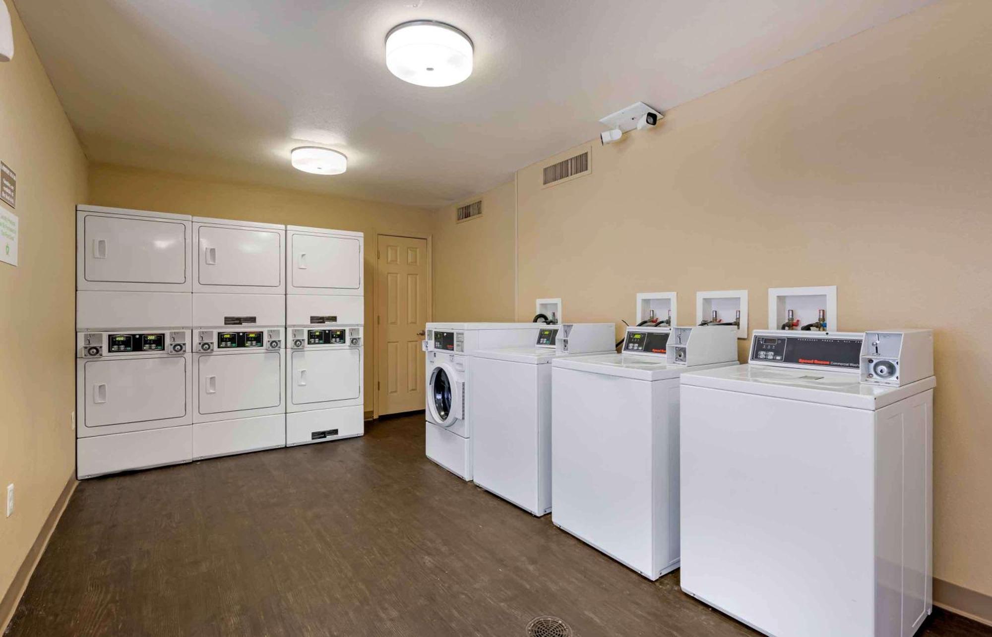 Extended Stay America Suites - Orlando - Convention Center - Universal Blvd Williamsburg Dış mekan fotoğraf