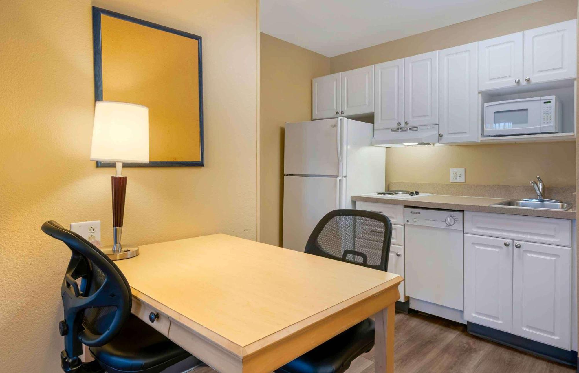 Extended Stay America Suites - Orlando - Convention Center - Universal Blvd Williamsburg Dış mekan fotoğraf
