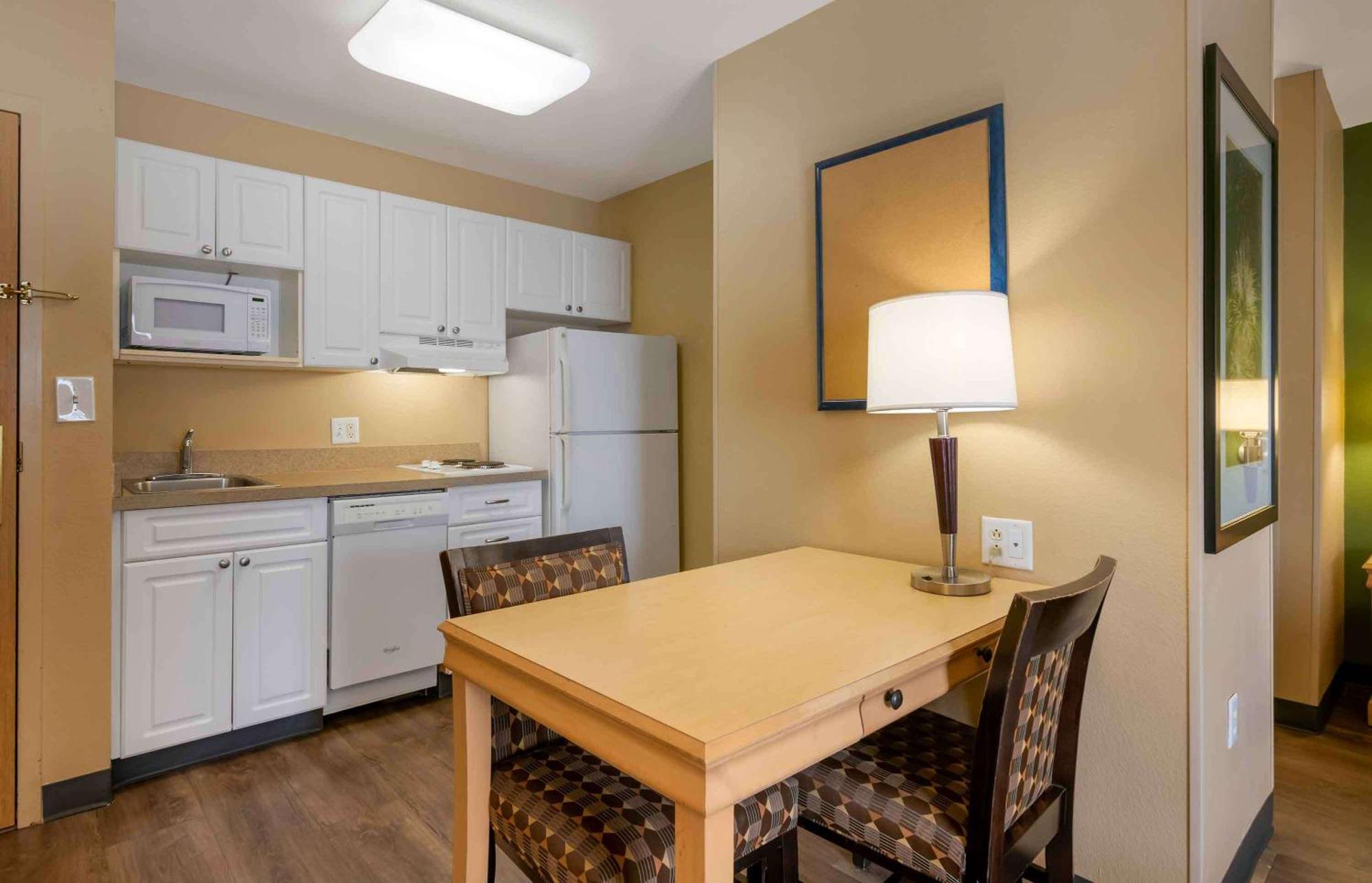 Extended Stay America Suites - Orlando - Convention Center - Universal Blvd Williamsburg Dış mekan fotoğraf