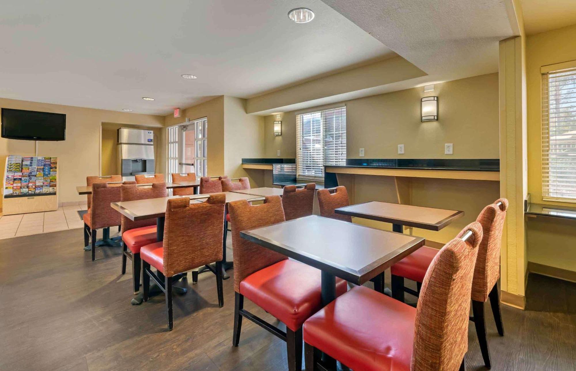 Extended Stay America Suites - Orlando - Convention Center - Universal Blvd Williamsburg Dış mekan fotoğraf